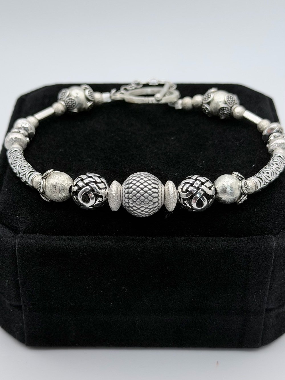 🥀TYCHE#013 ARTISAN MADE SUBSTANTIAL BRACELET-white satin silver components 🥀